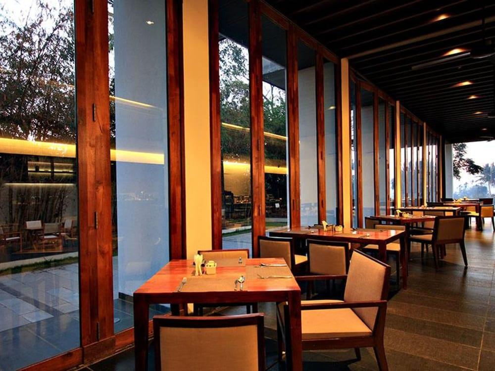 Holiday Inn & Suites Bengaluru Whitefield Ngoại thất bức ảnh