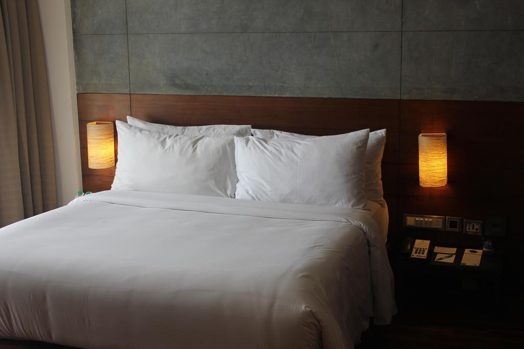Holiday Inn & Suites Bengaluru Whitefield Ngoại thất bức ảnh