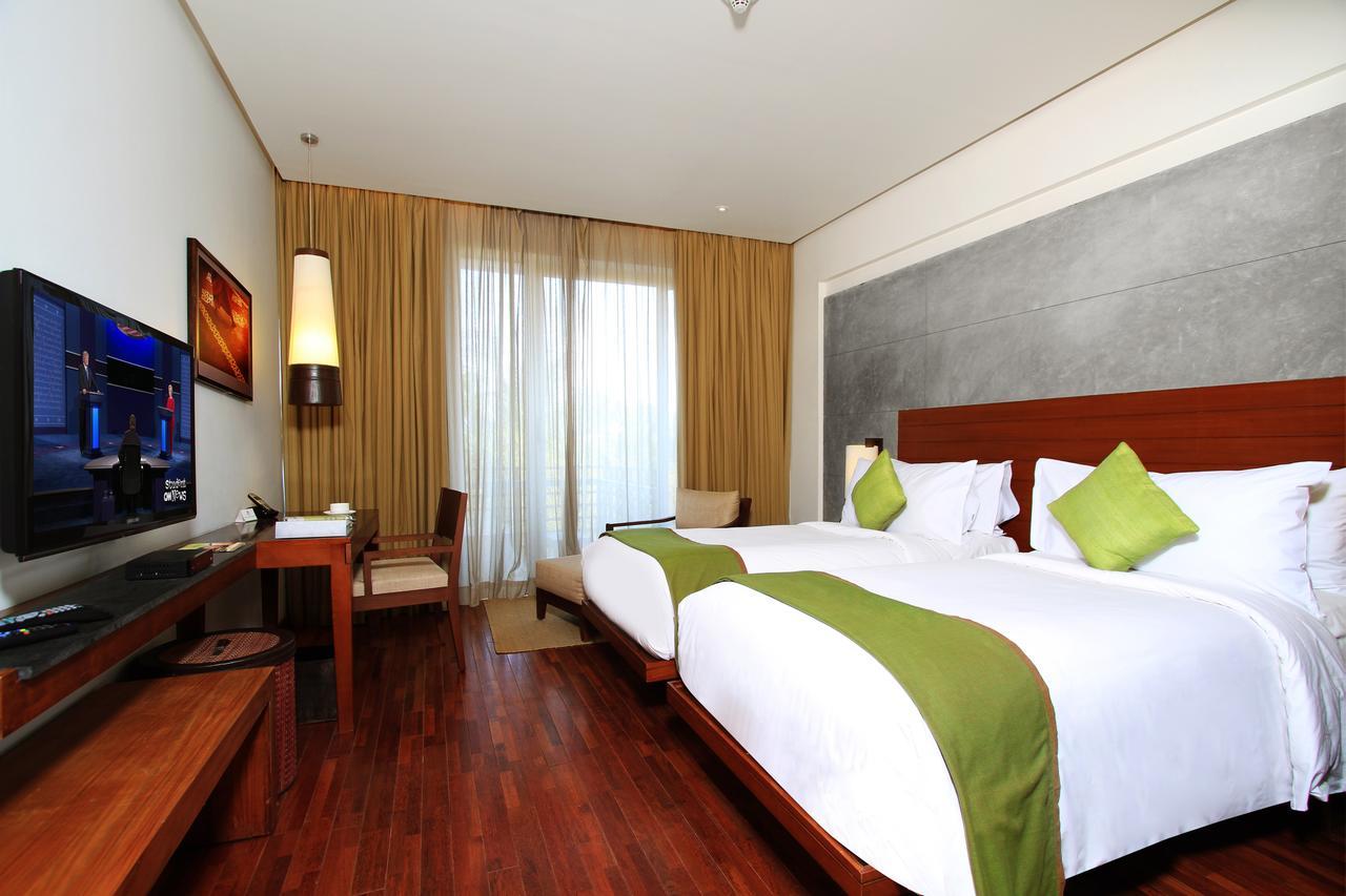 Holiday Inn & Suites Bengaluru Whitefield Ngoại thất bức ảnh